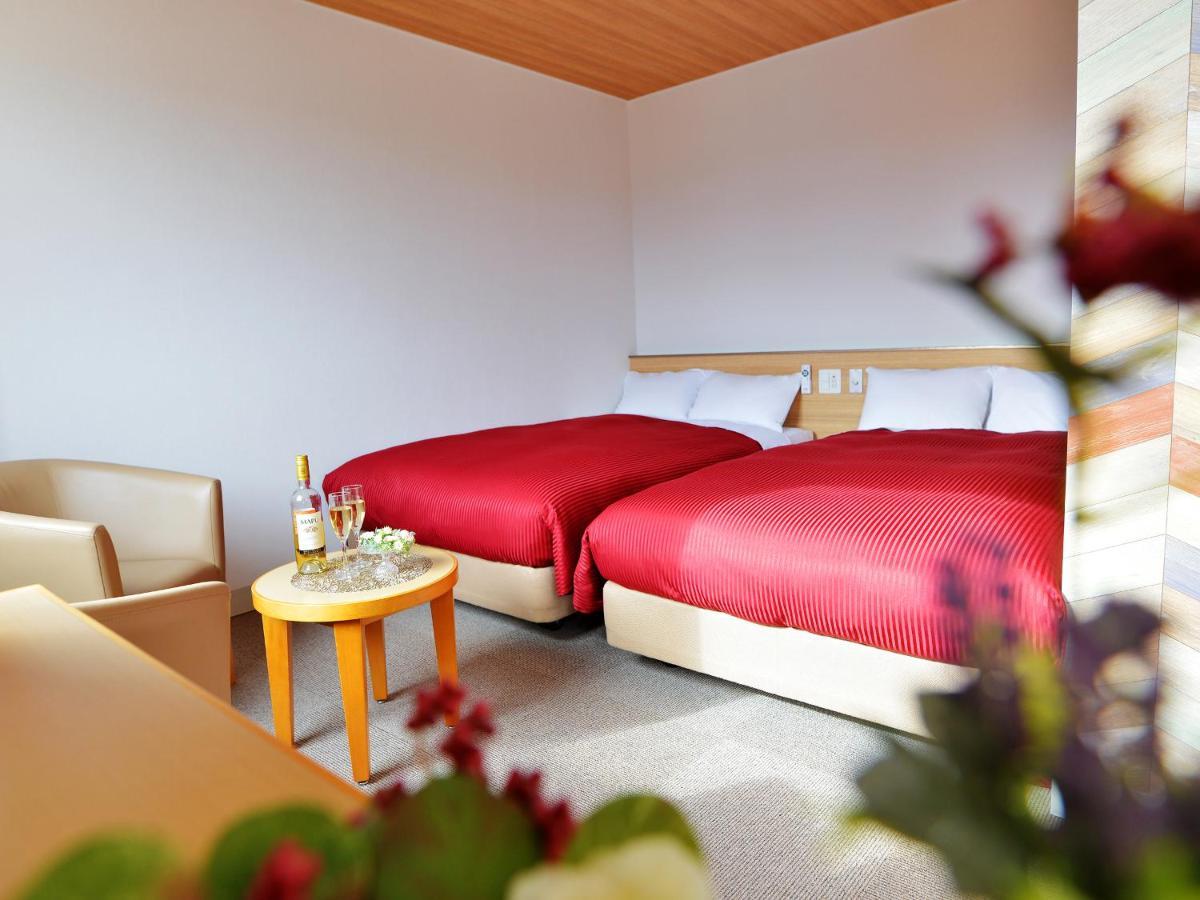 Hotel New Gaea Omuta Garden Esterno foto